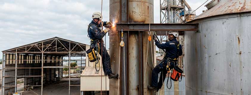 Trabajos verticales en Barcelona Trabajos verticales en Barcelona